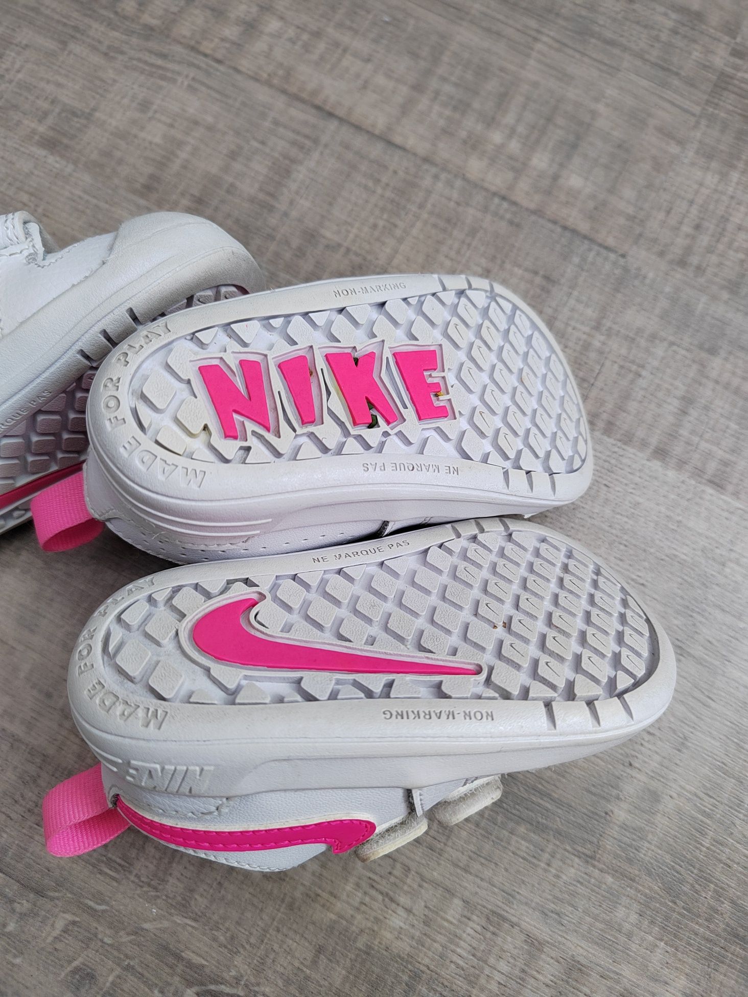 Nike mărimi 18,5 și 19,5