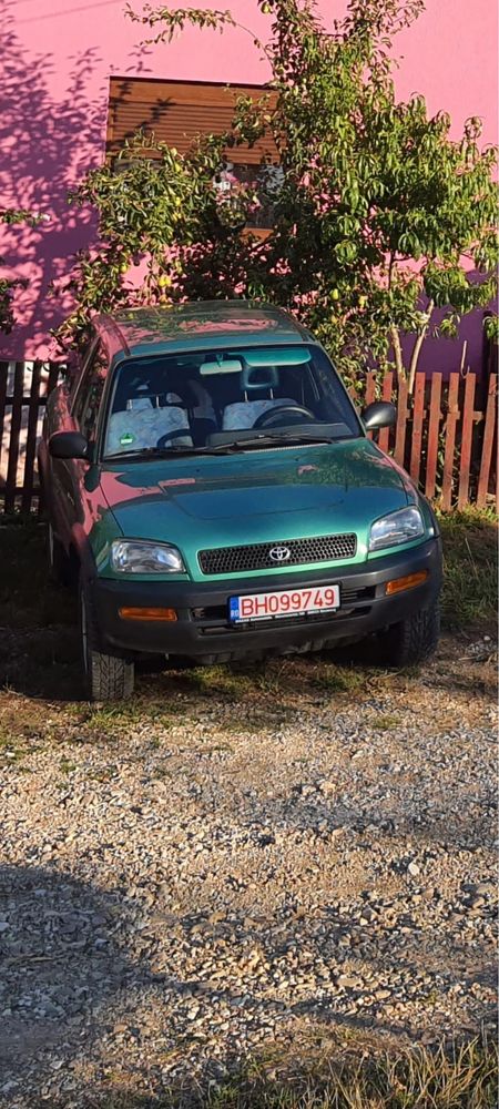 Vând Toyota RAV-4