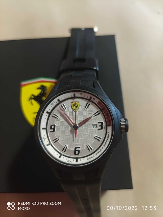 Ferrari БАРТЕР Часовник перфектен, пълен комплект с кутия и лого.