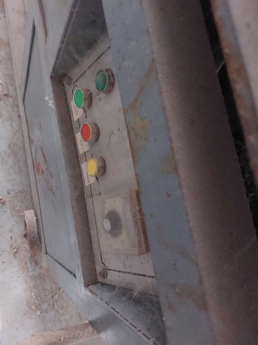 Преса за екобрикети пиникей