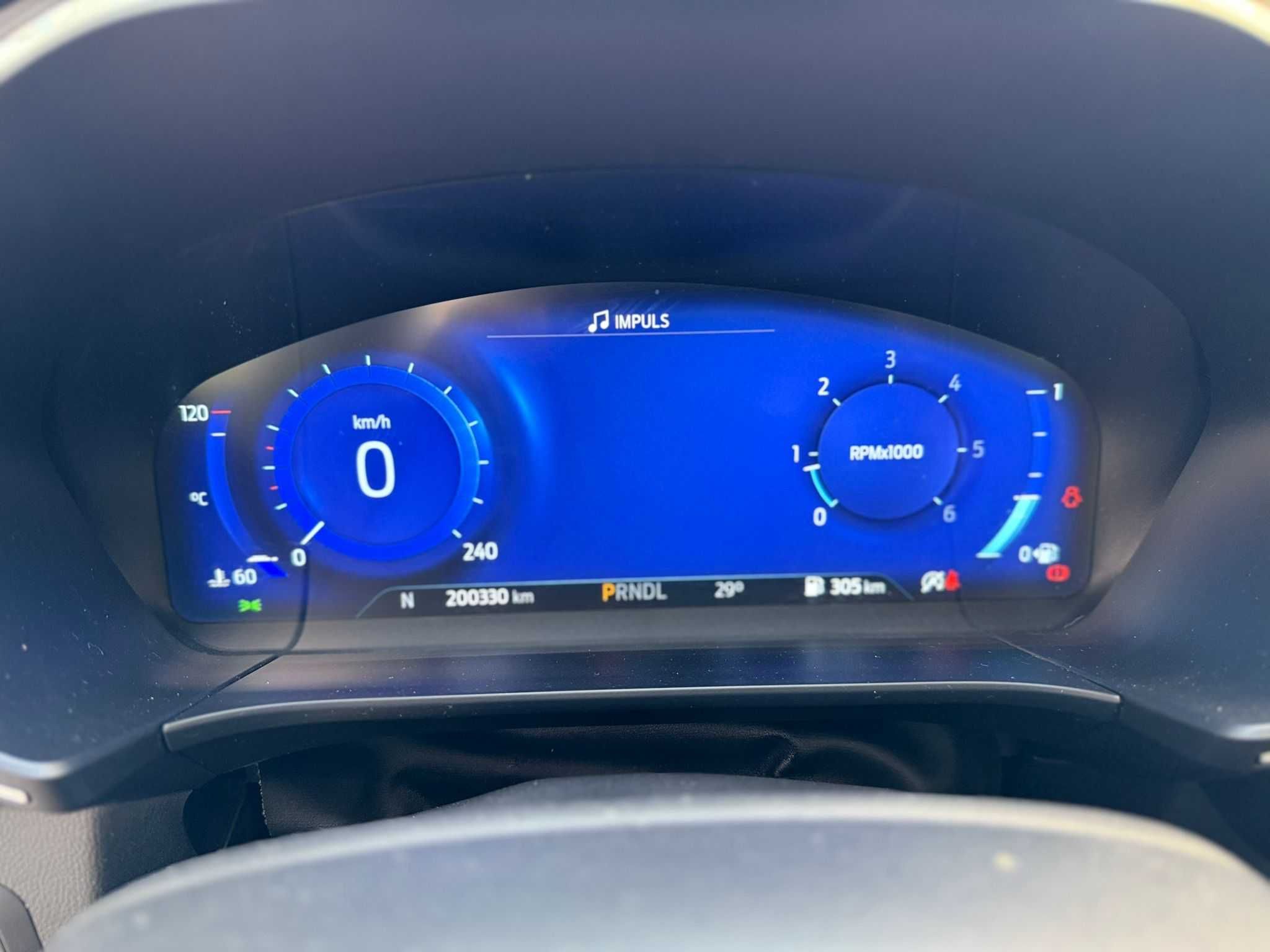 FORD KUGA 3 1.5 diesel automata Titanium 2WD 2022 bord digital