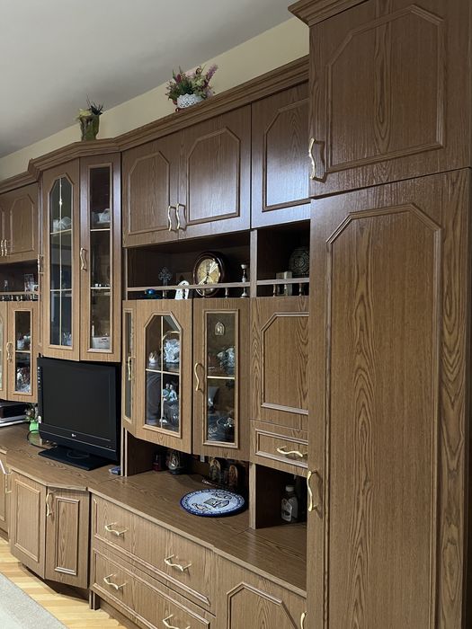 Mobila living  cu vitrina