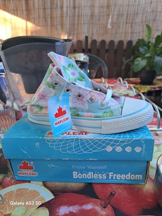 Детски кецове за момиче 32 и 33 номер