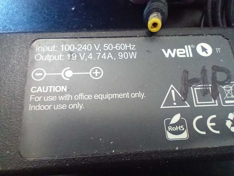 Încărcător Toshiba bun si pt Asus. 19v, 6,32a,