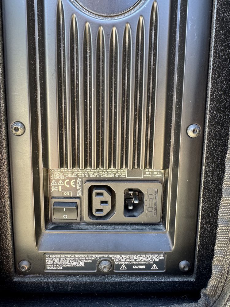 De vânzare subwoofer RCF ART-902AS (o singurǎ bucatǎ!)