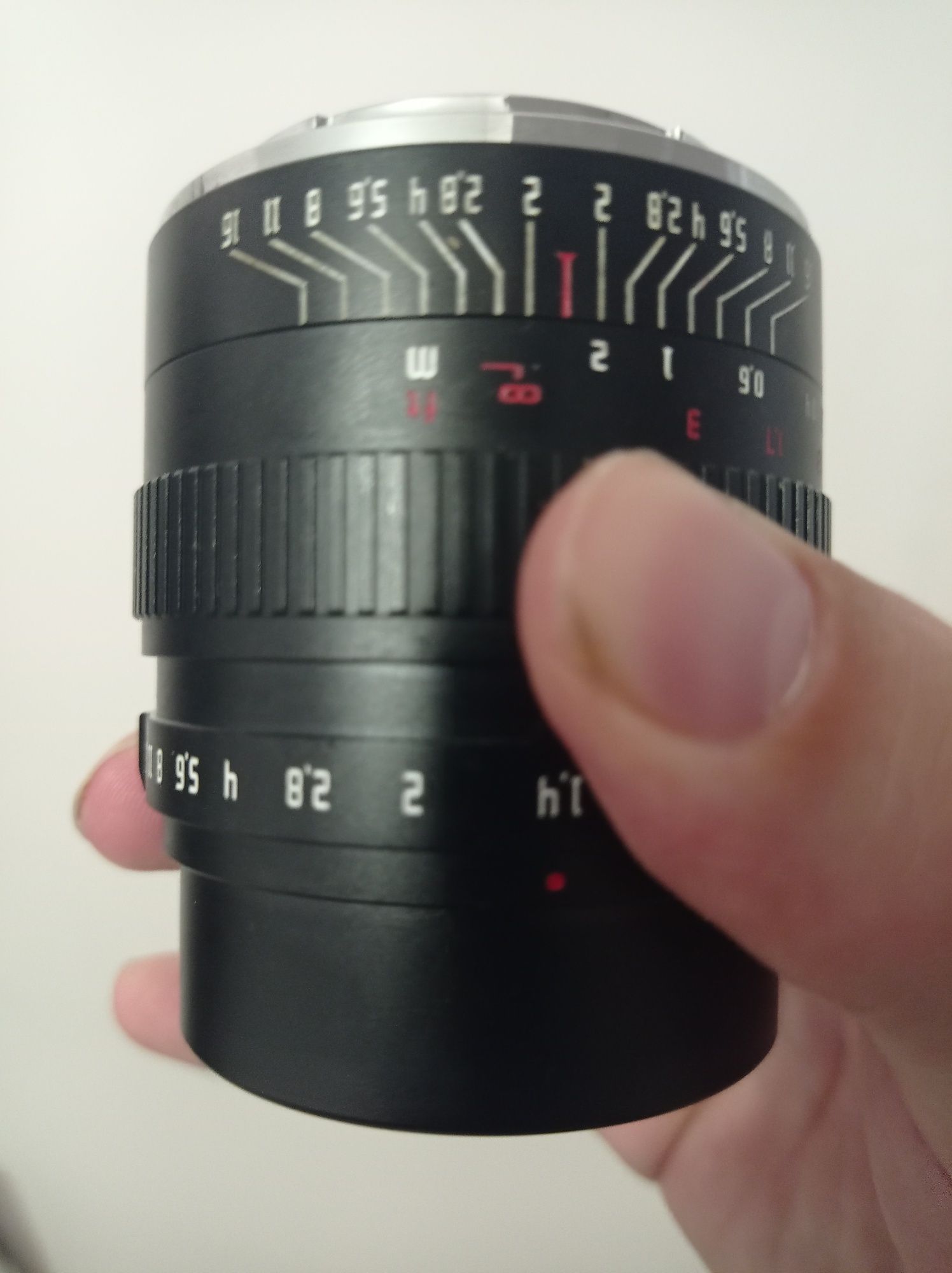 Обектив 7artisans 24mm f1.4 aps-c
