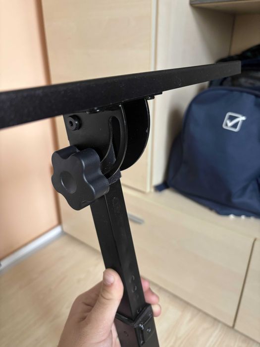 Стойка за гейминг волан