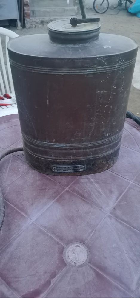 Pompa de gradina din cupru in stare buna