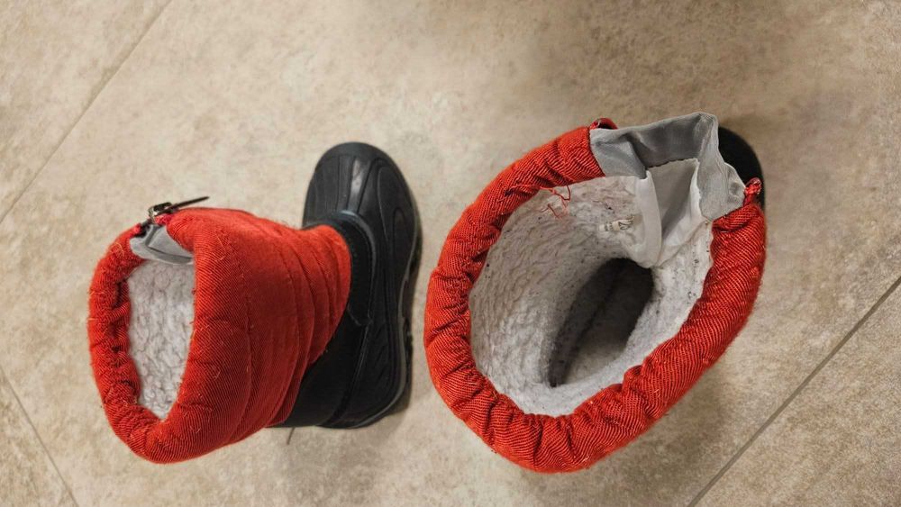 Vand Cizme Olang marimea  25/26