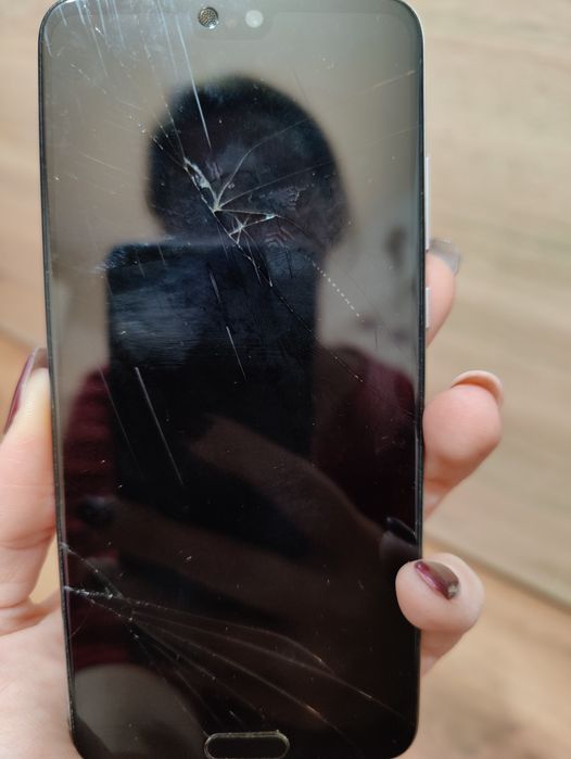 Vand Huawei P20 model EML-L29,