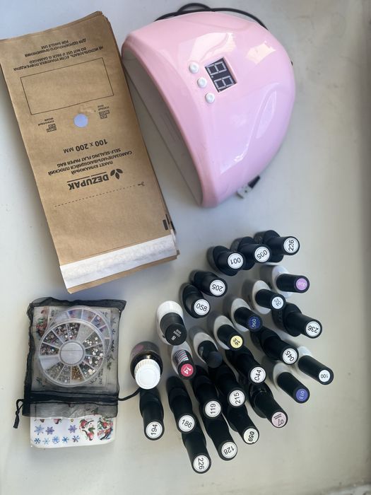 Продам маникюрный набор б/у 2800