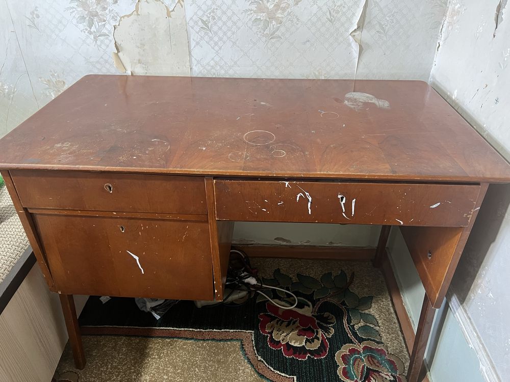 Писменный стол б/у
