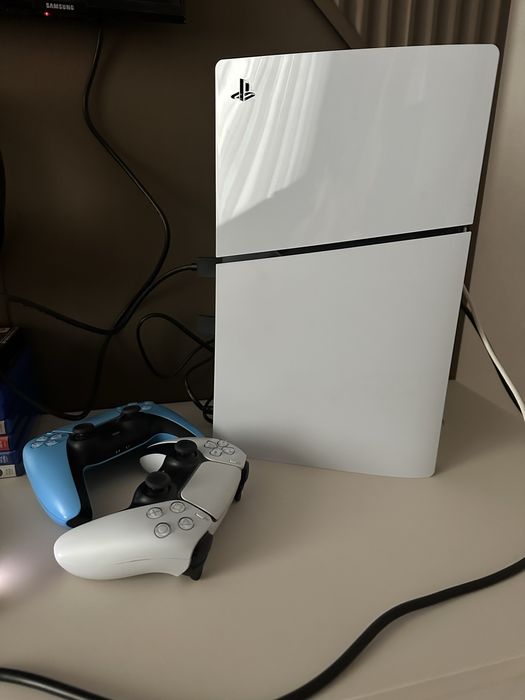 Playstation 5 набор (приставка, доп джойстик, наушники, 2 игры)