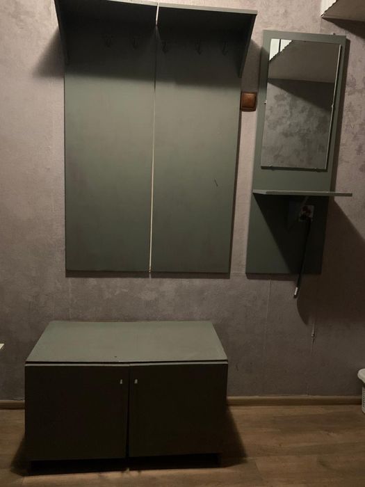 Отдам бесплатно прихожку