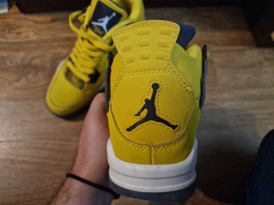 Jordan 4 Yellow – номер 41