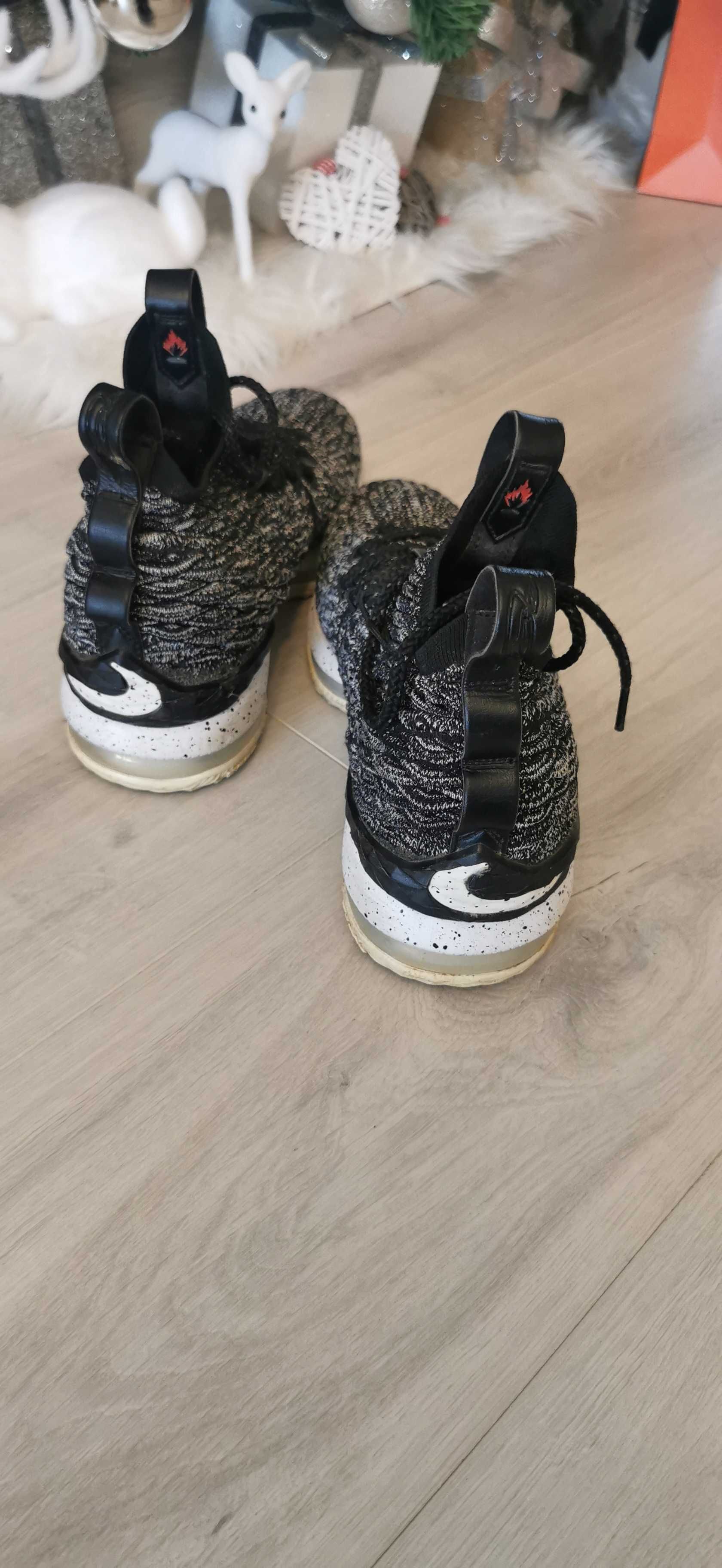 Nike lebron 15 de vanzare