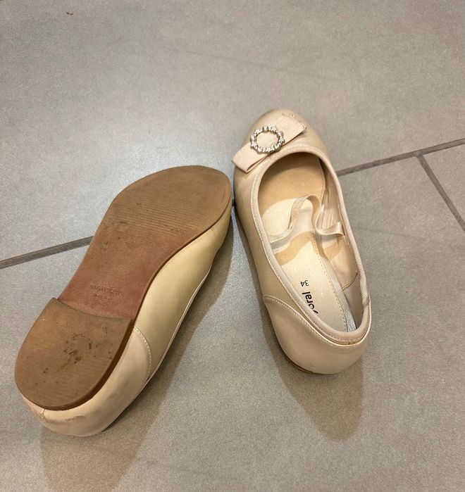 Официални златисти обувки за момиче на Майорал