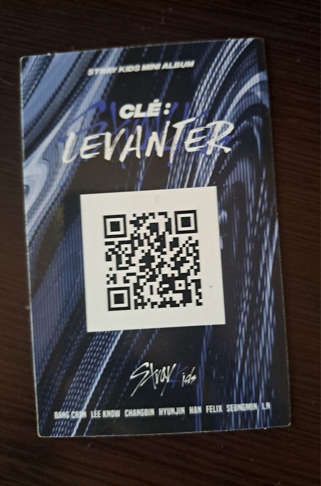 Картичка на Seungmin от Cle Levanter, официална