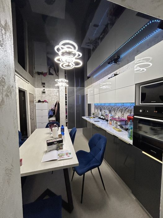 Vand apartament utilat complet