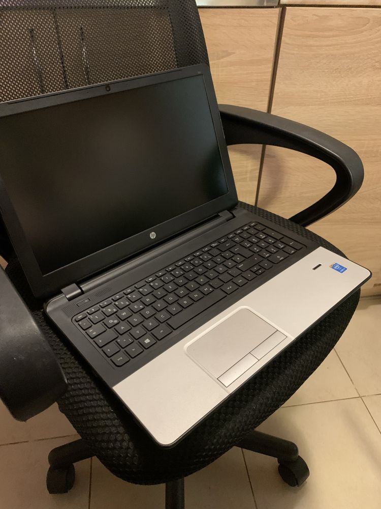 Лаптоп HP core i7-SSD-Samsung