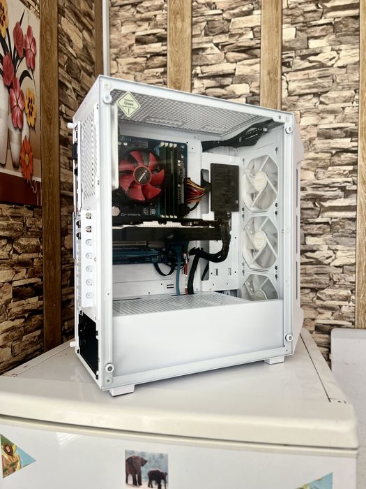 Геймърски Компютър / i7 3770 / 16GB / RX 570 8GB / 3TB