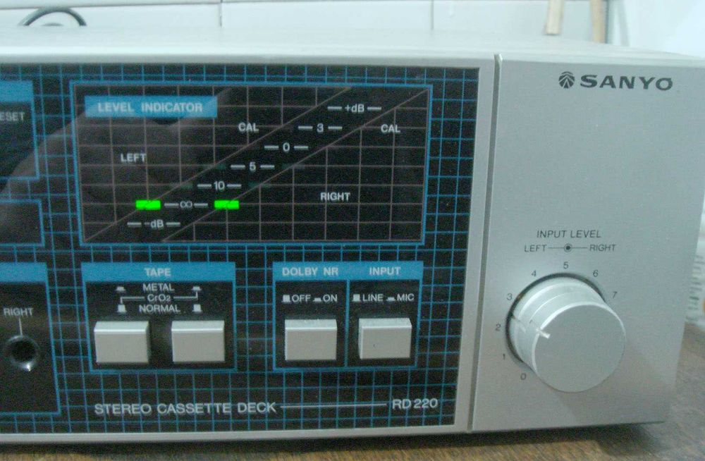 SANYO RD 220 Stereo Cassette Tape Deck 1983 Deck-uri Sony JVC Teac etc