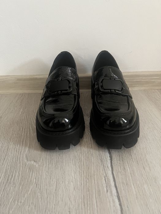 Pantofi Epica din piele lacuita