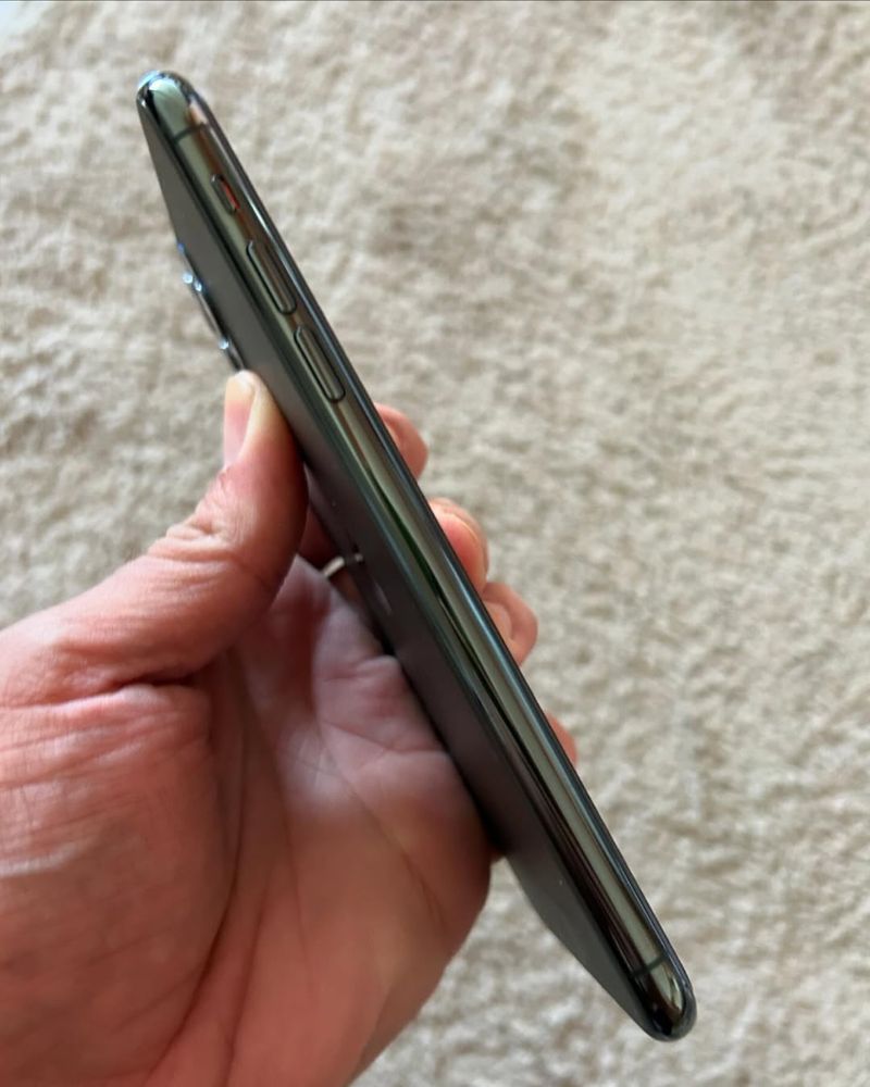 Iphone 11 pro max 64 G