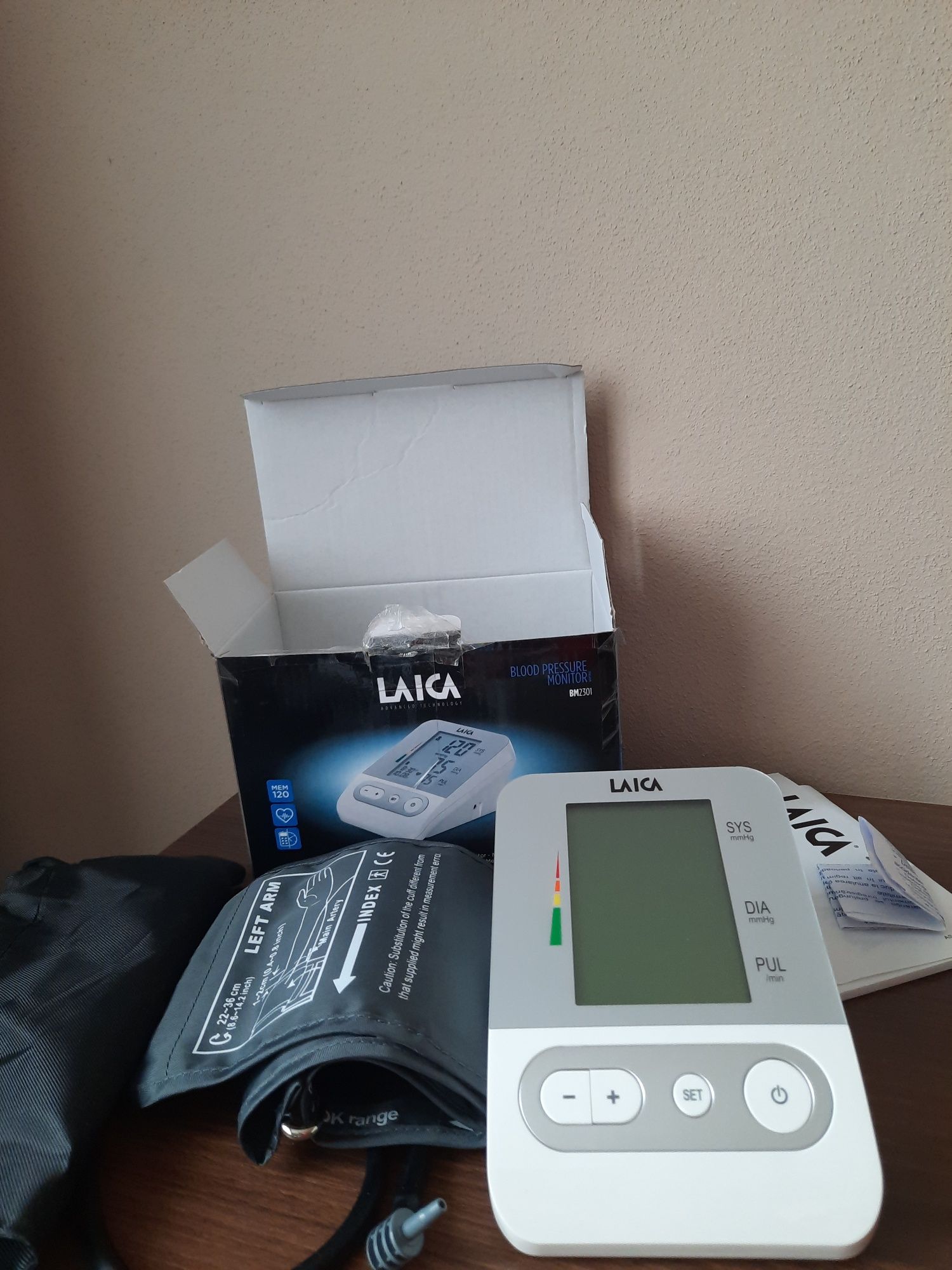 Tensiometru electronic de brat Laica BM2301