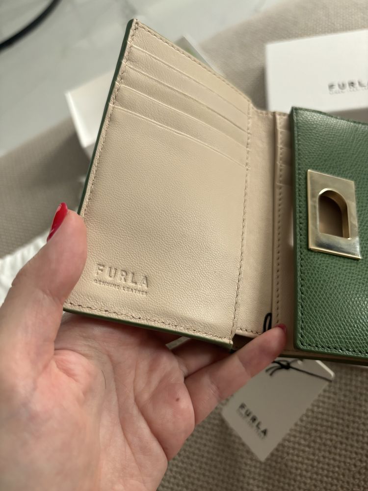 Furla ново портмоне