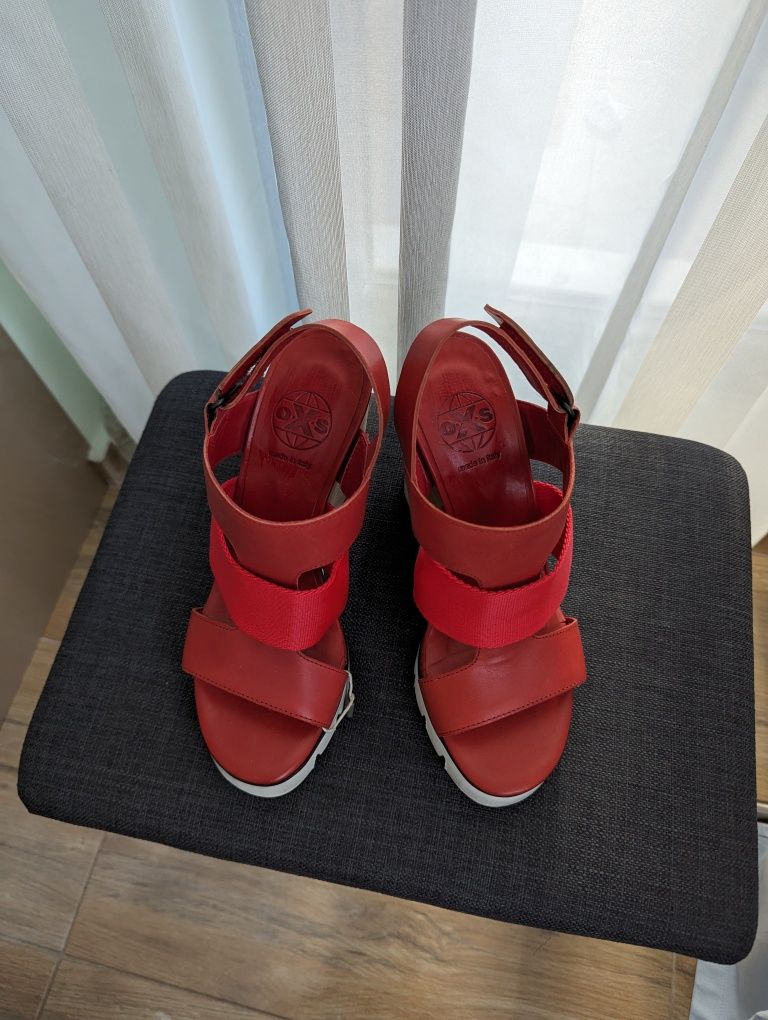 Дамски сандали на платформа