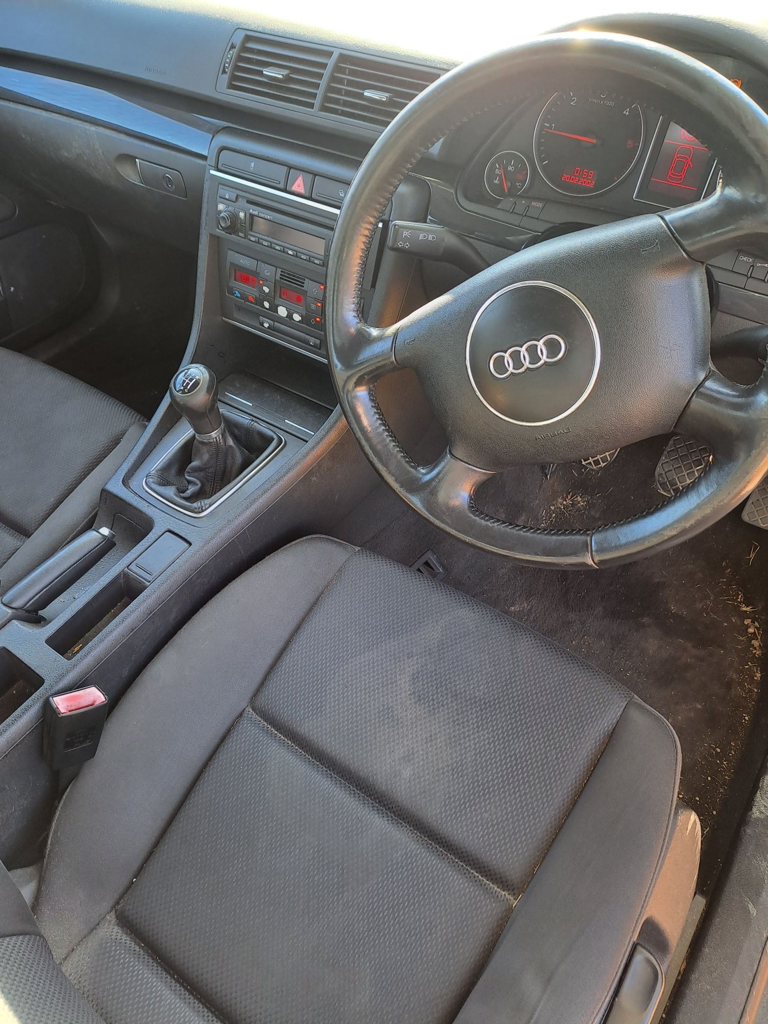 Dezmembrez Audi A4 B6 1.9 TDI AVF 131 CP Cutie 6 Trepte