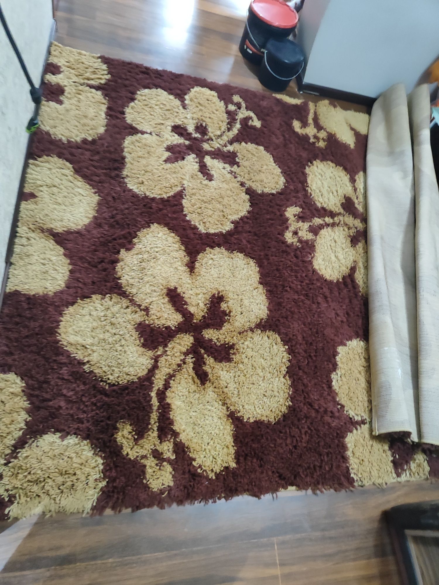 Продам палас ворсистый. Размер 2 * 3 м