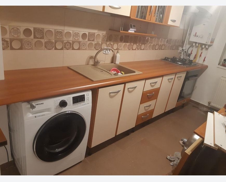 Vând apartament cu 2 camere / NU STUDIO+ Loc de parcare inclus