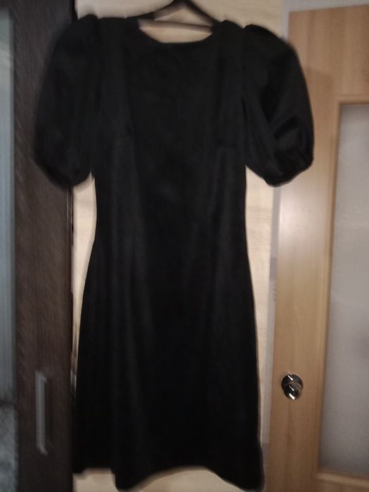 Продам платье чёрное, вечернее, в 44 размере