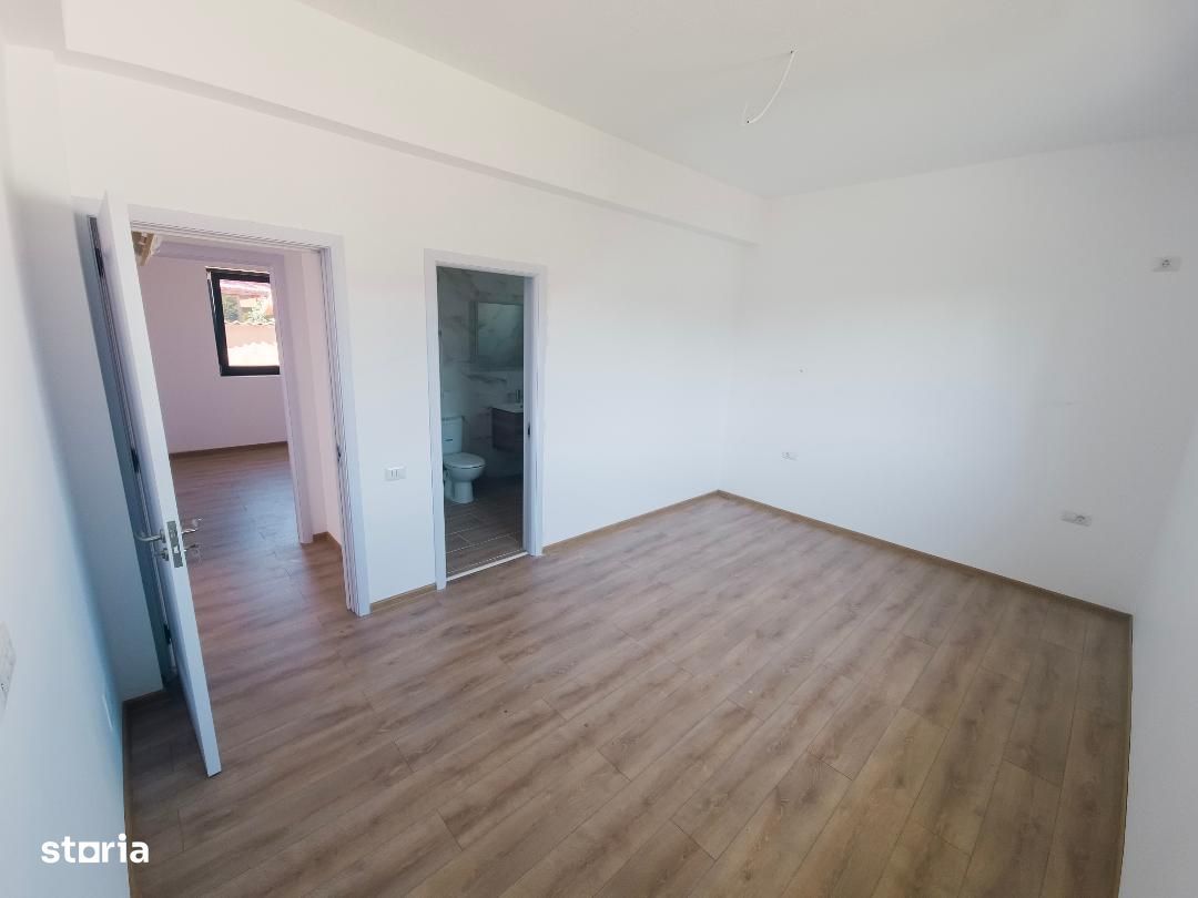 Domnesti casa parter cu placa beton, canalizare.
