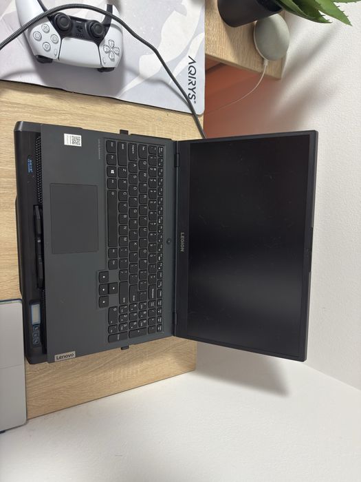 Laptop lenove legion 5 i5 10500H 24Gb ram