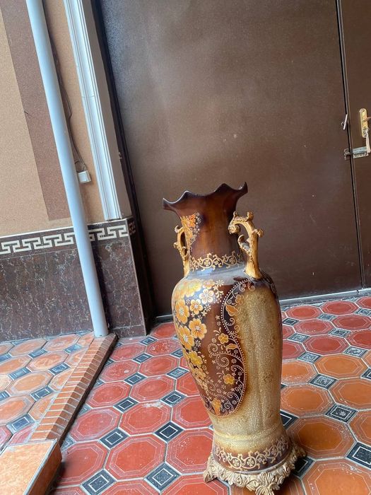 Vaza ko'za  decor uchun