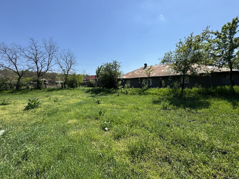 Casa batraneasca + teren 3500mp