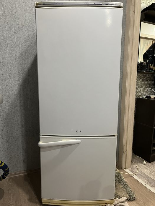 Продам холодильник атлант