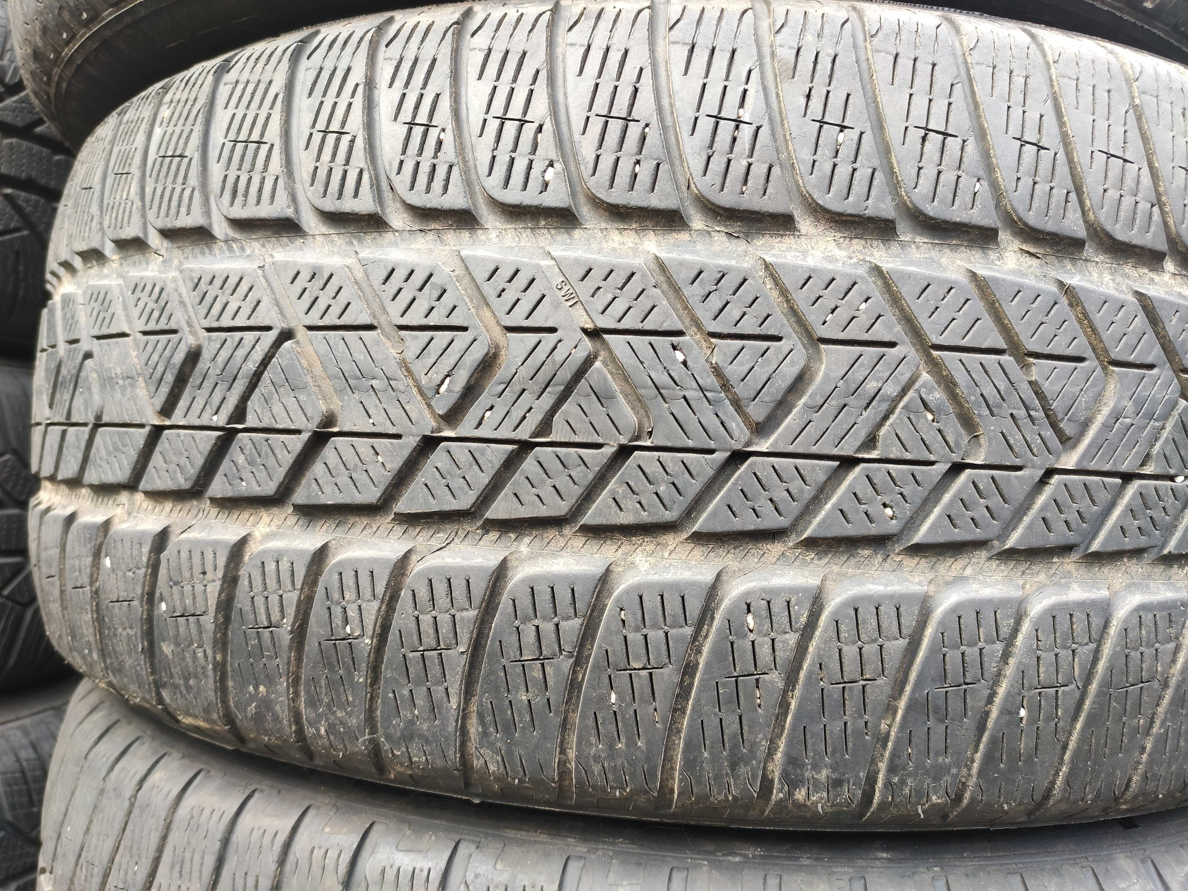 4бр Зимни гуми 255 45 20 - Pirelli