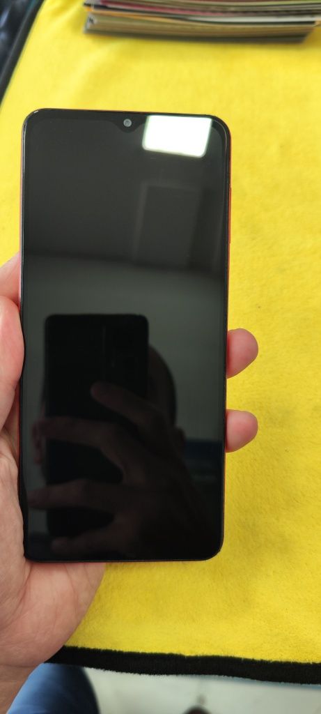 Samsung A12 ideal