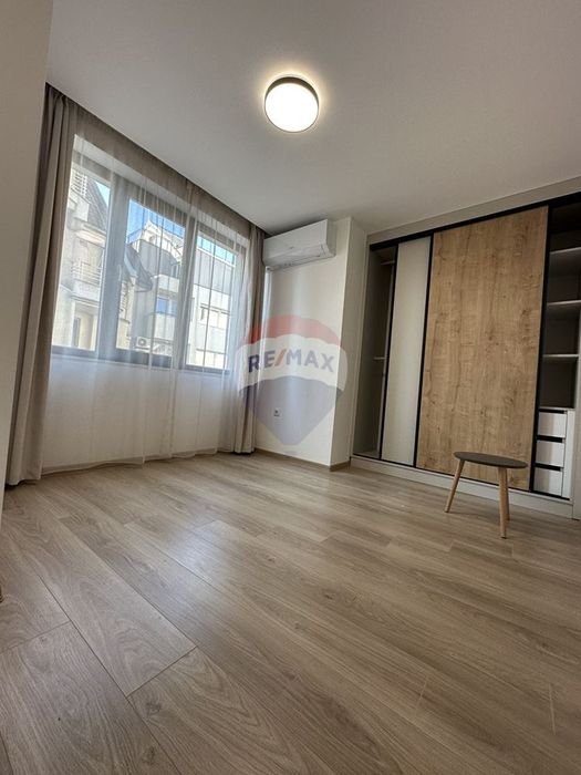 Дава се под наем Тристаен апартамент в Варна, Център - 80 кв.м за 765 € - Снимка #8