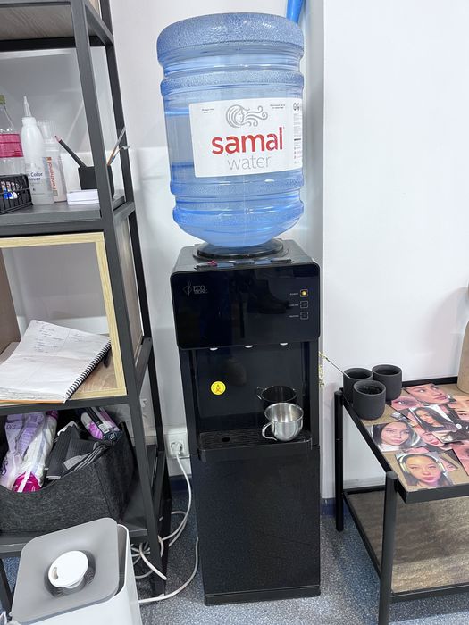 Кулер для воды..