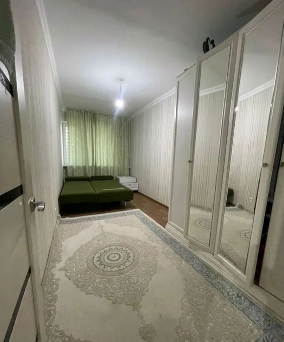 Сдается 2 комнатная квартира ,8- мкр 15-дом, 1-этаж, по часам-1500т.