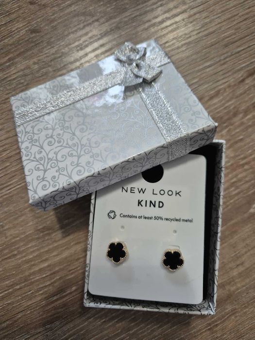 Oбеци с цветчета New Look