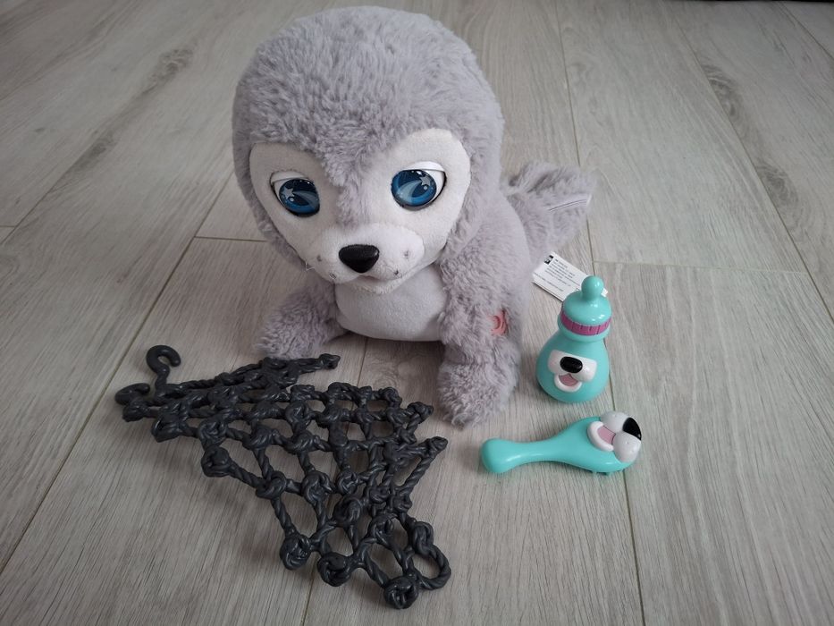 Foca interactiva cu accesorii