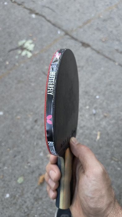 Paleta BUTTERFLY tenis de masa Timo Boll CARBON maner concav