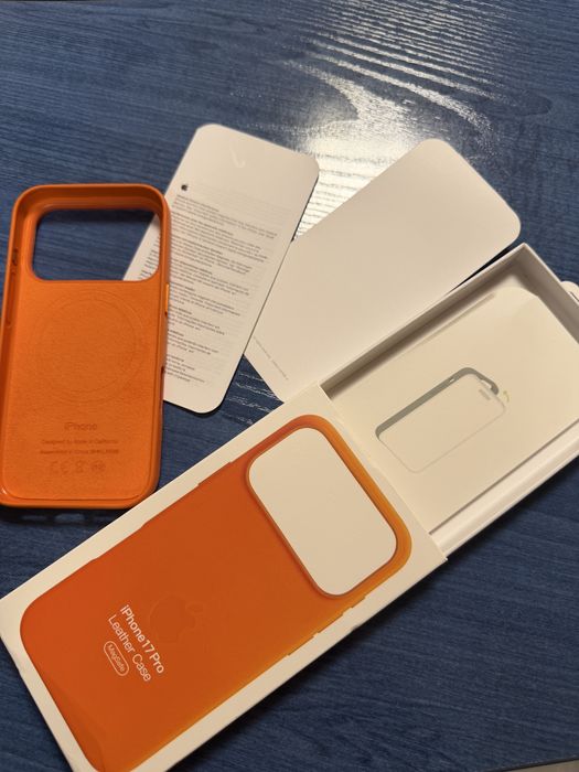 MagSafe Leather Case iPhone 17 pro