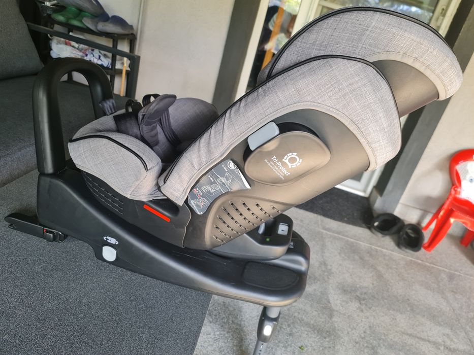 Vând scaun Joie Stages(0-25kg / aprox 7 ani) cu baza Isofix inclusă